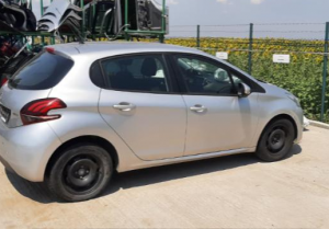 Peugeot 208 1.2i