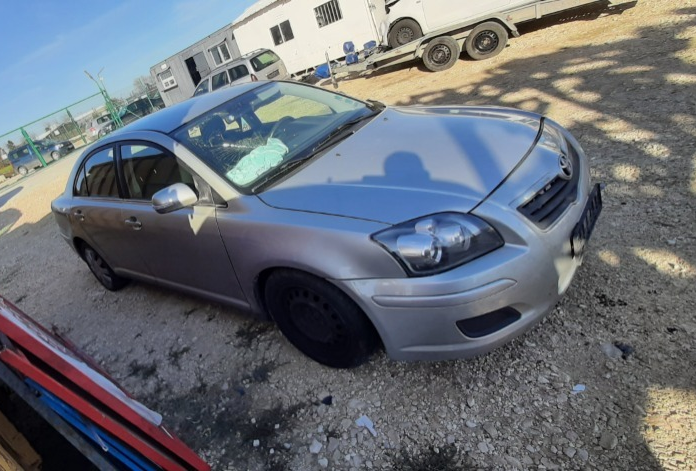 Toyota Avensis 1.6 i
